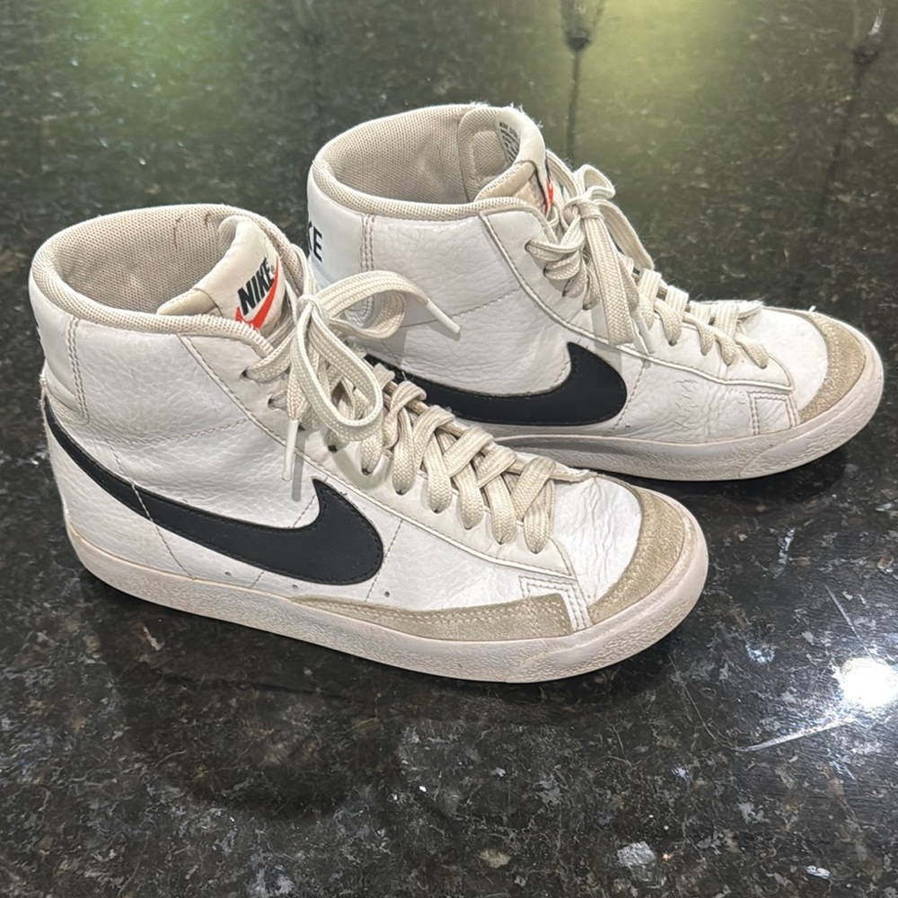 Nike Blazer Mid Vintage White Black High-Top Sneakers